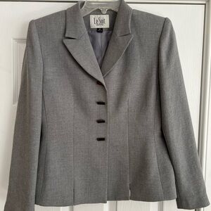 Ladies Size 4P Le Suit Women's Elegant Gray Blazer Business Toggle buttons GUC